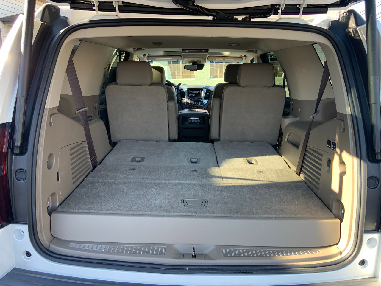 Used 2020 Chevrolet Tahoe Premier w/ 6.2L Performance Package image 18