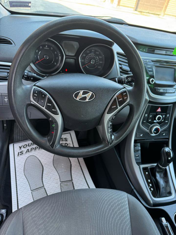 Used 2014 Hyundai Elantra SE w/ Option Group 02 image 9