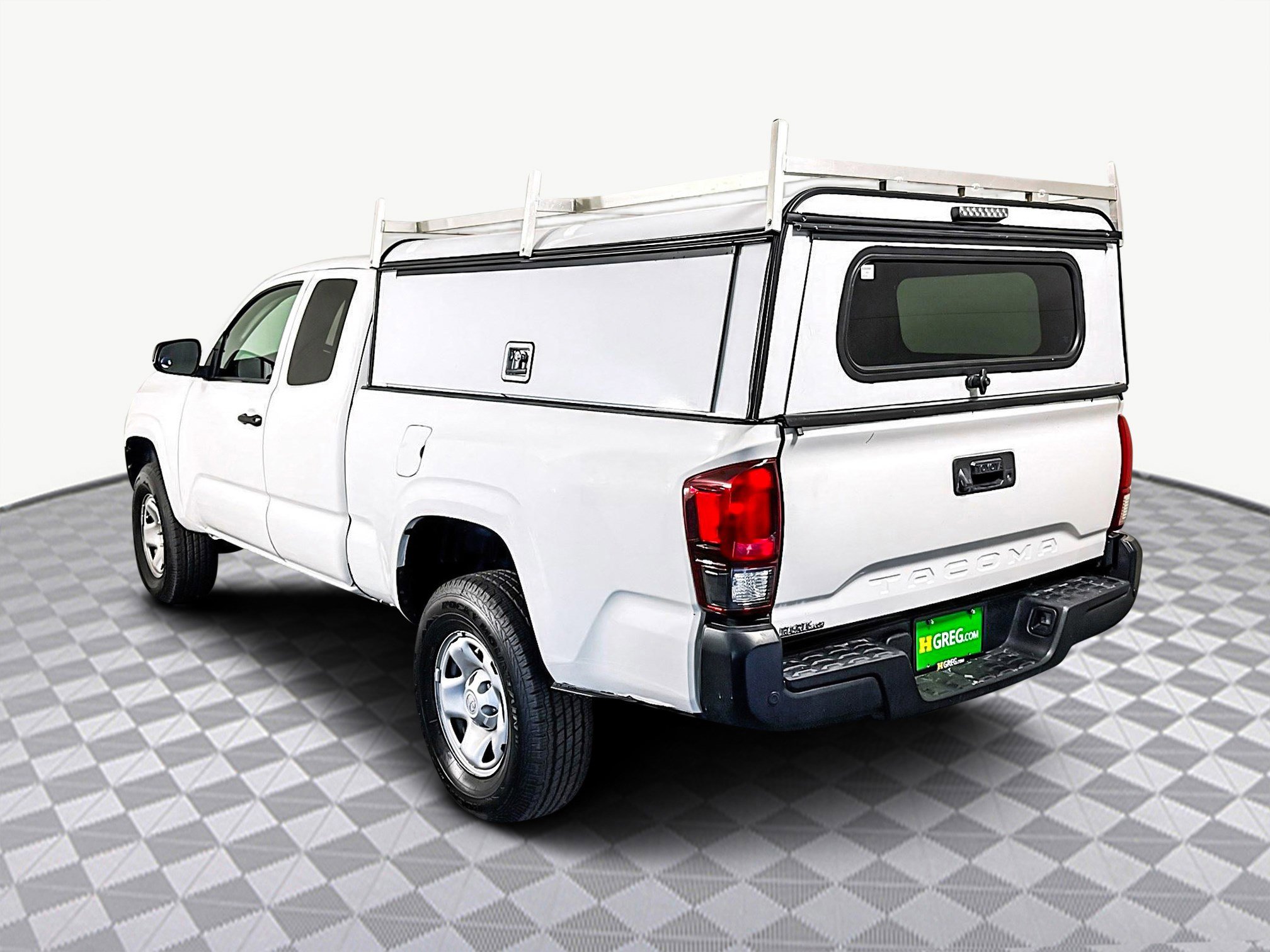 Used 2022 Toyota Tacoma SR image 7