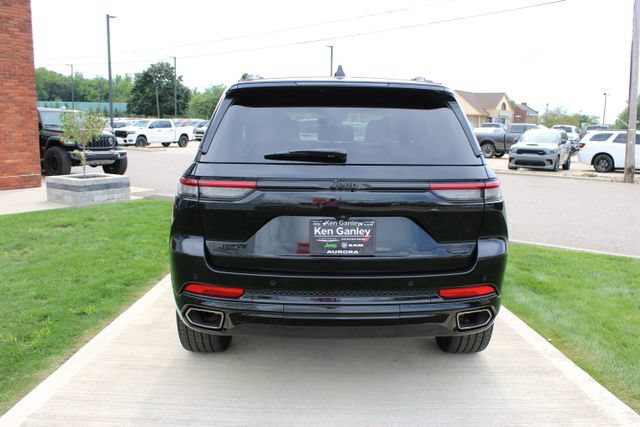 Used 2025 Jeep Grand Cherokee Summit w/ Obsidian Package AWD/4WD image 34