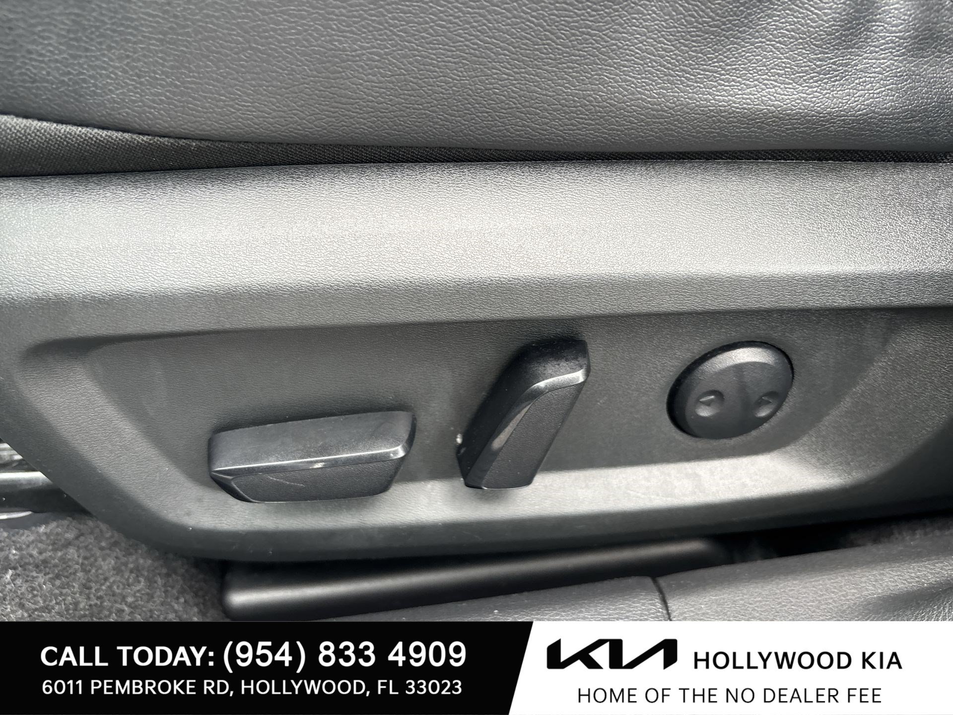 Used 2023 Nissan Rogue SL w/ SL Premium Package FWD image 14