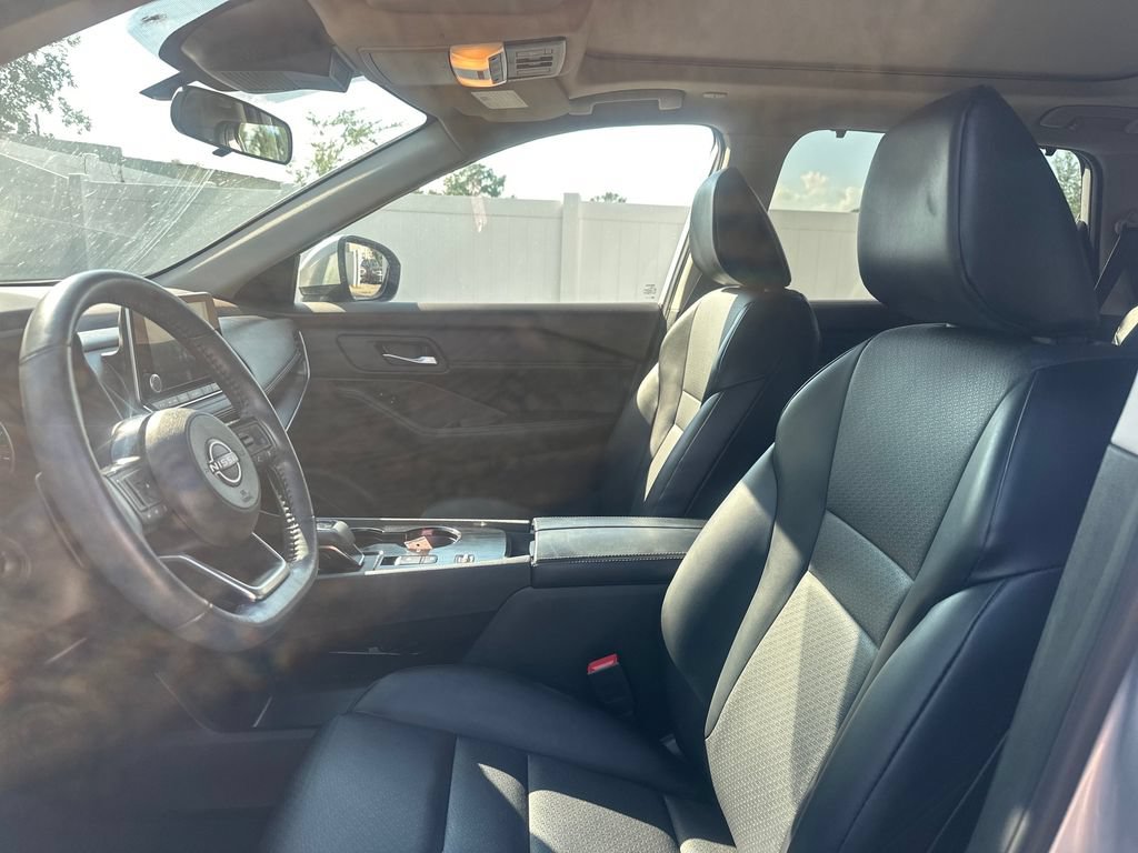 Certified 2023 Nissan Rogue SV w/ SV Premium B Package FWD image 40