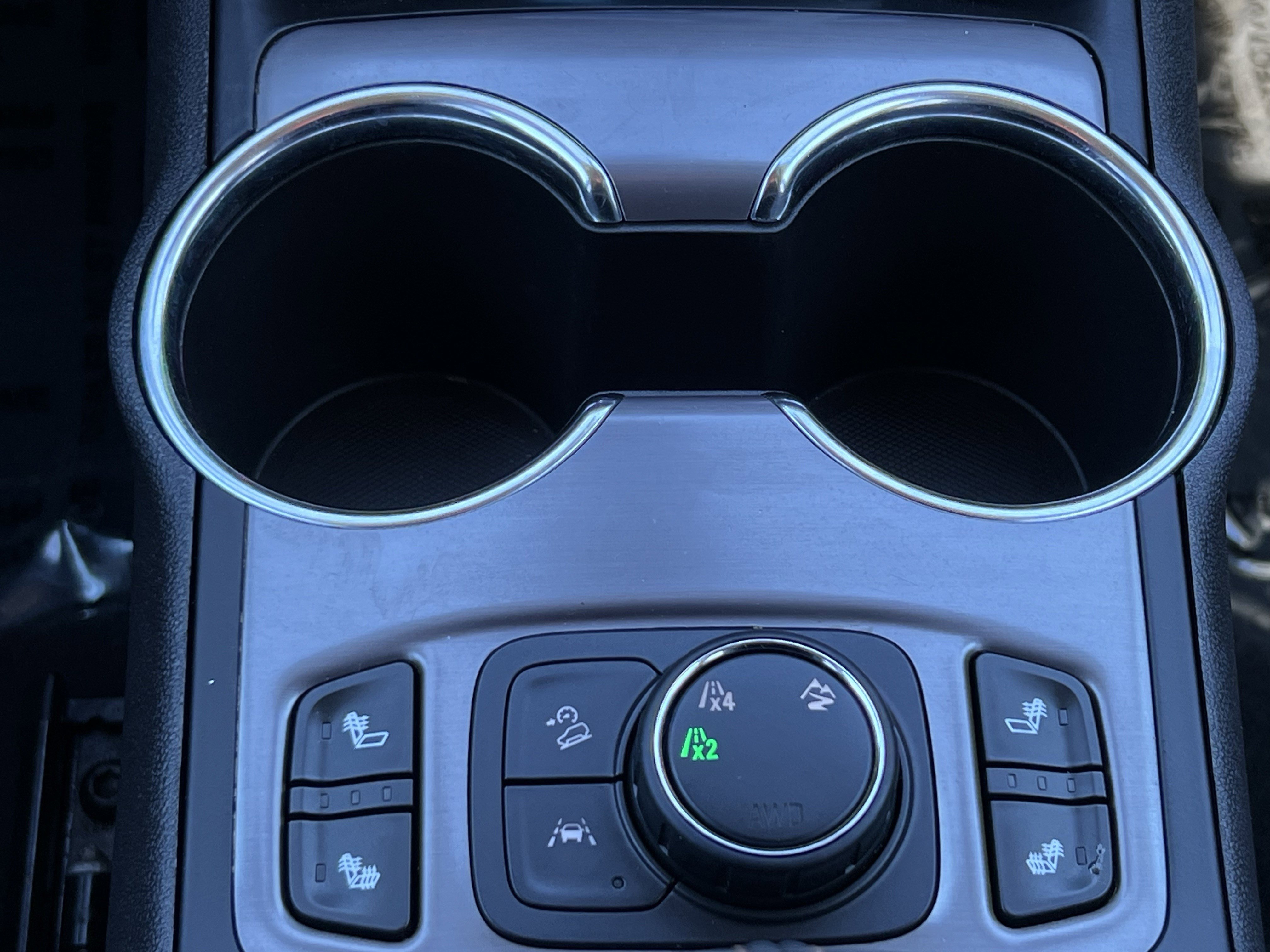 Used 2024 GMC Terrain AT4 image 20