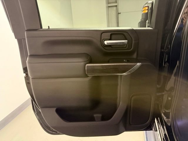 Used 2020 Chevrolet Silverado 2500 LTZ w/ LTZ Convenience Package AWD/4WD image 22