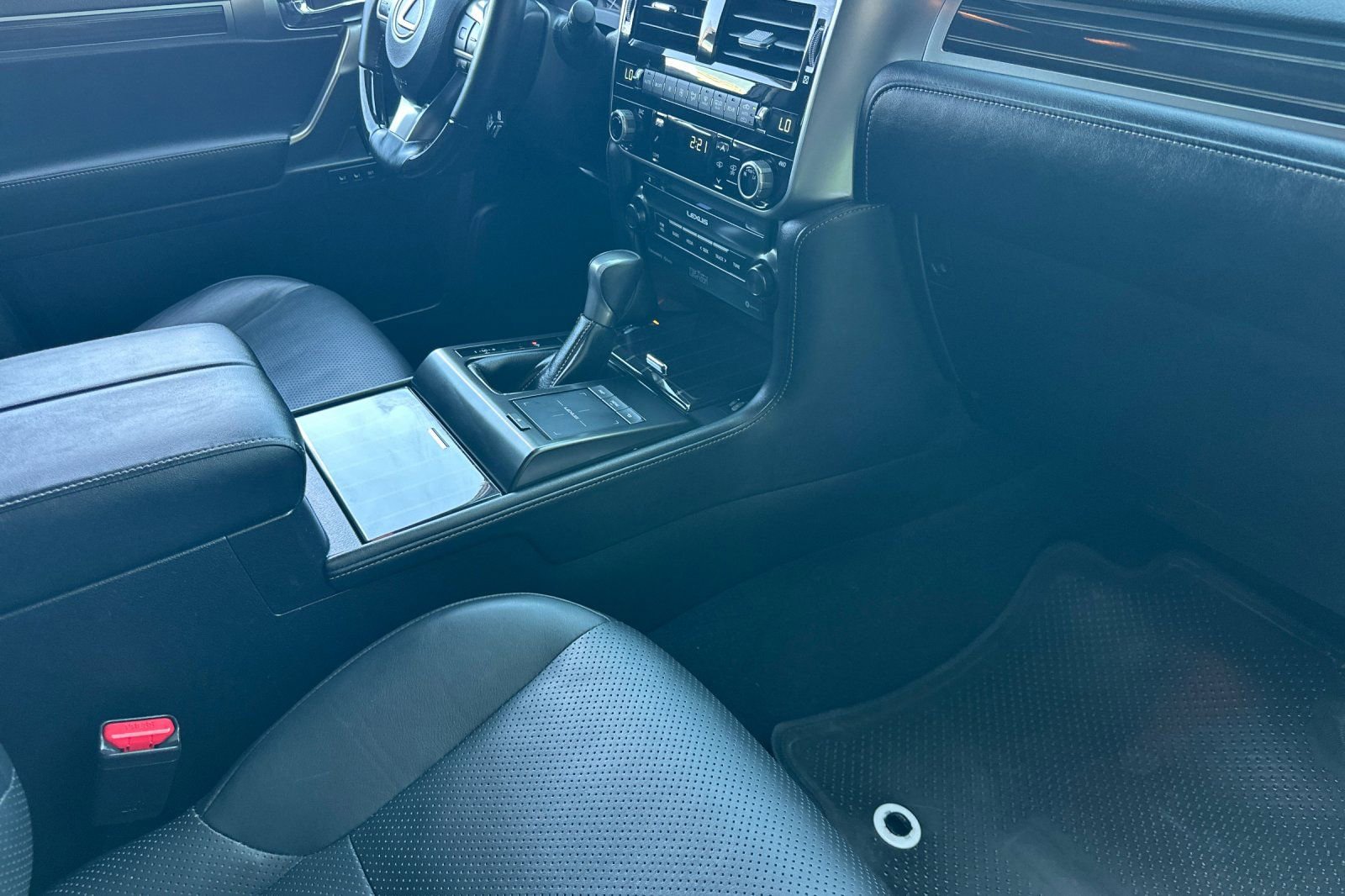 Certified 2023 Lexus GX 460 Luxury w/ Sport Design Package AWD/4WD image 13