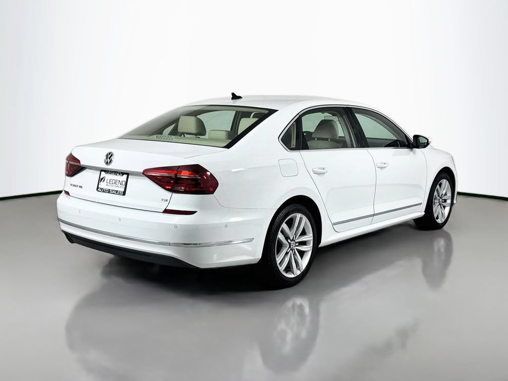 Used 2017 Volkswagen Passat 1.8T SEL Premium FWD image 5