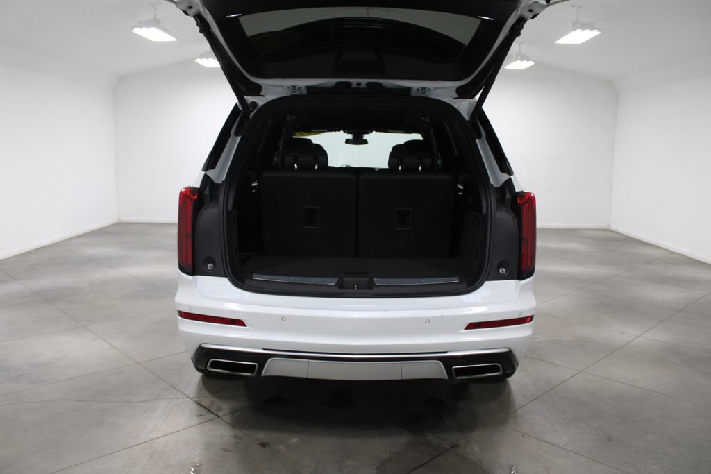 Used 2024 Cadillac XT6 Premium Luxury image 16