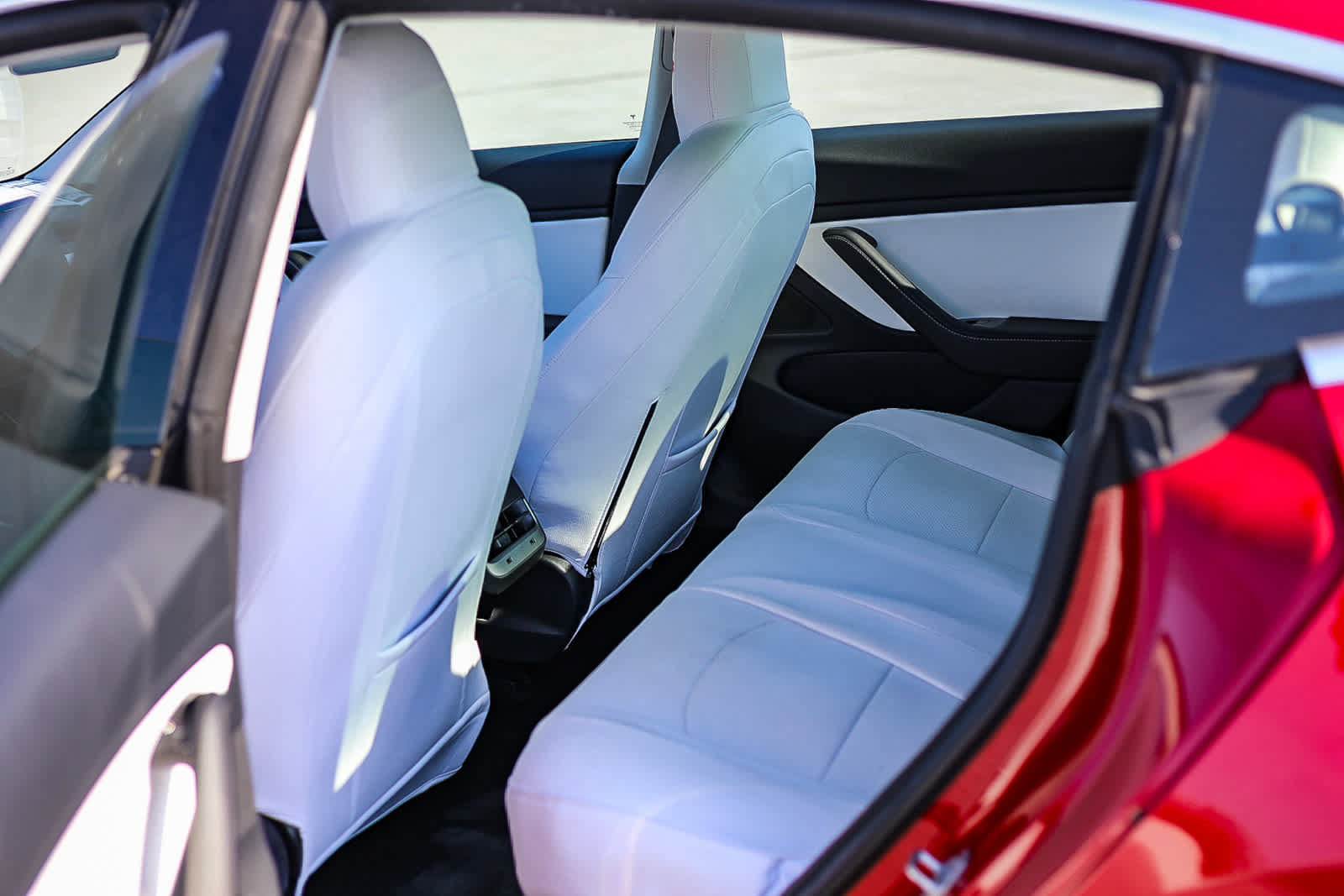 Used 2018 Tesla Model 3 AWD/4WD image 18