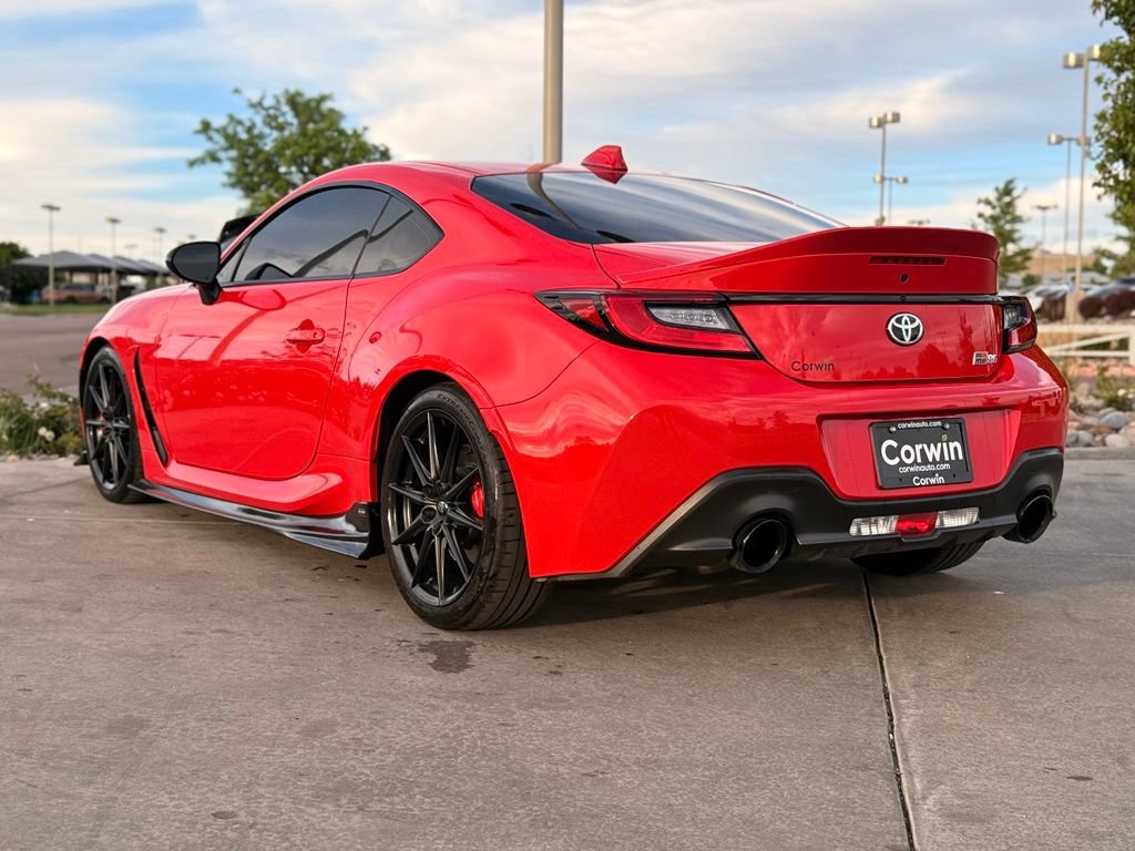 Used 2024 Toyota GR86 Premium w/ Performance Package RWD image 5
