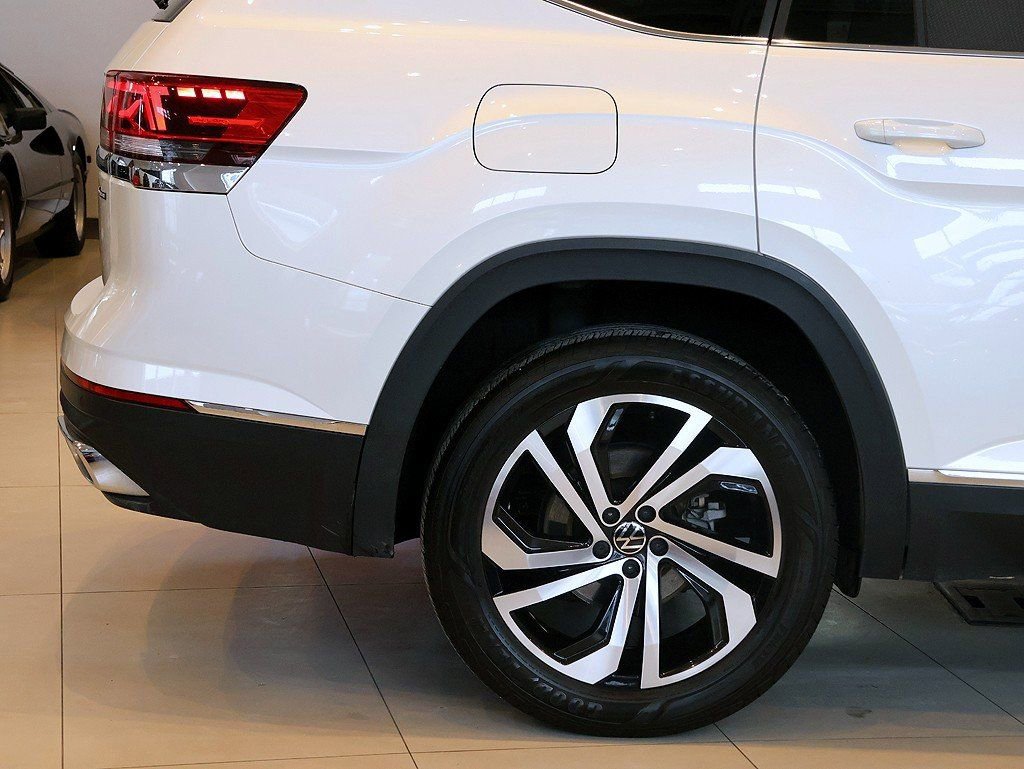 Used 2023 Volkswagen Atlas SEL image 23