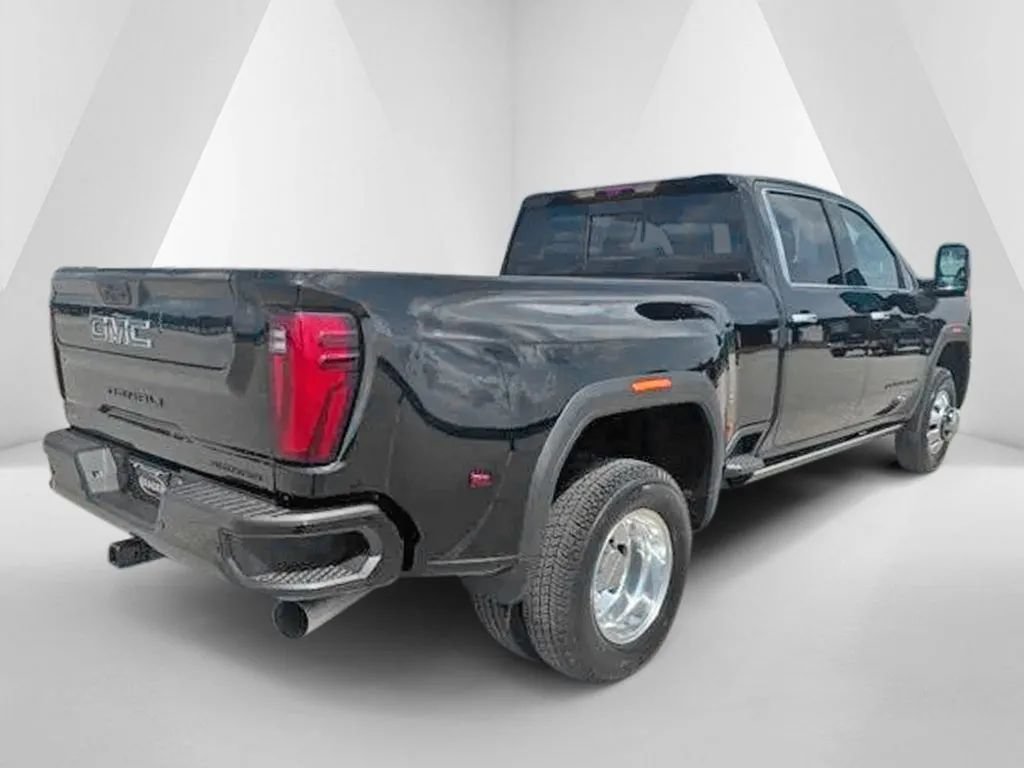 New 2026 GMC Sierra 3500 Denali Ultimate w/ LPO, Black Badging Package AWD/4WD image 7