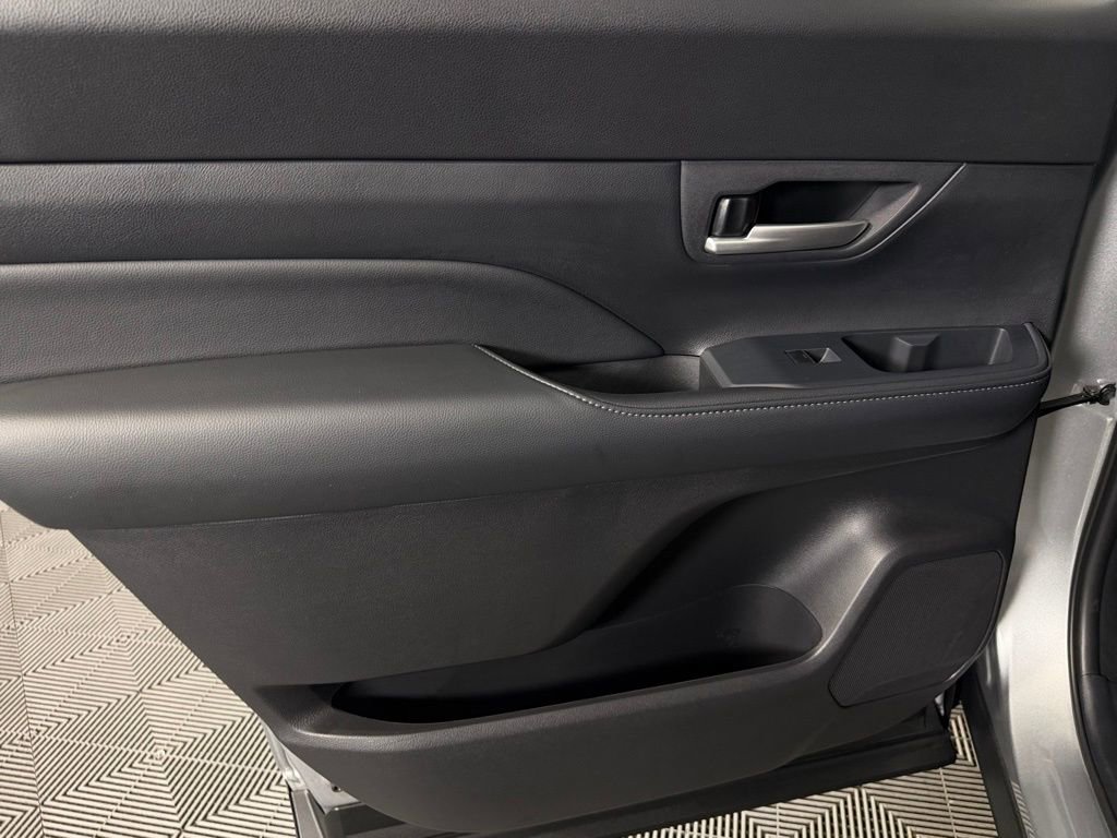 Used 2025 Toyota Grand Highlander FWD image 26