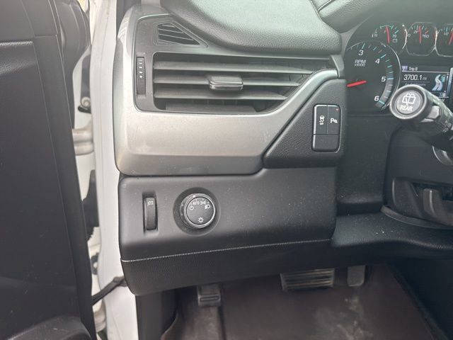 Used 2016 Chevrolet Suburban LS RWD image 9