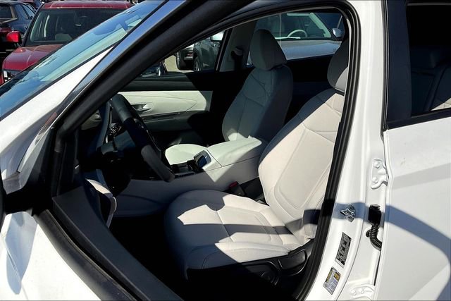 New 2025 Hyundai Tucson SE image 9