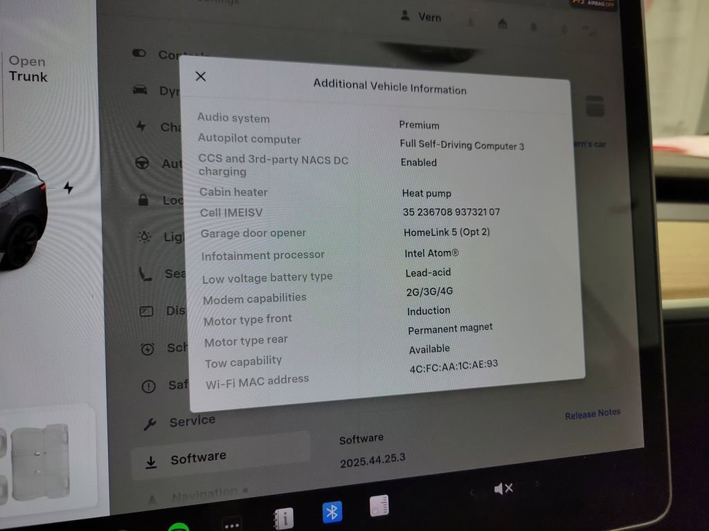 Used 2021 Tesla Model Y Long Range image 17