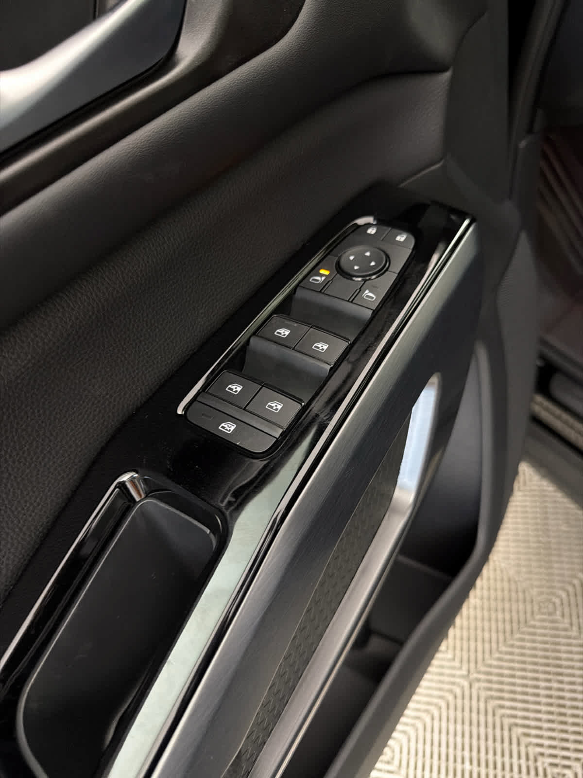 New 2026 Nissan Pathfinder SL w/ SL Premium Package FWD image 24
