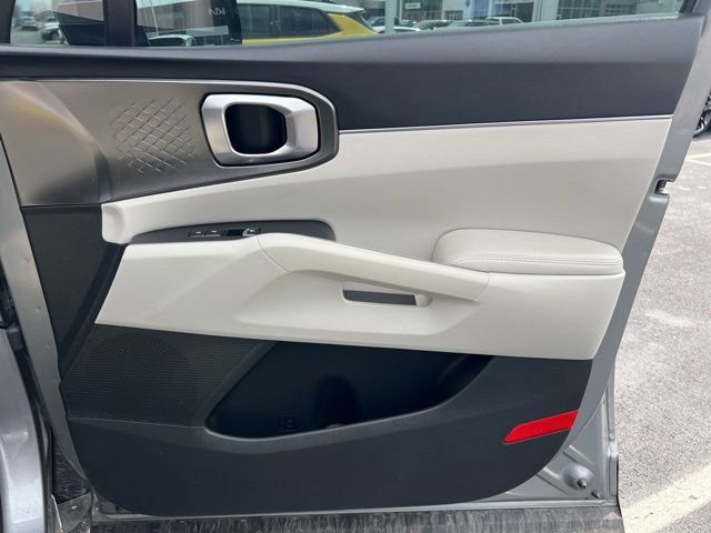 Certified 2023 Kia Sorento EX image 35