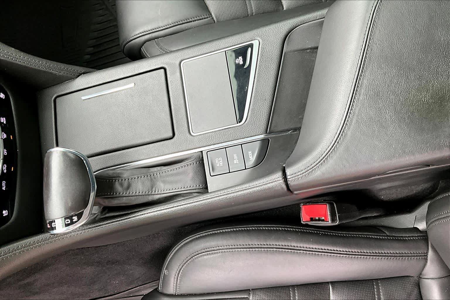 Used 2018 Cadillac CT6 Luxury AWD/4WD image 15