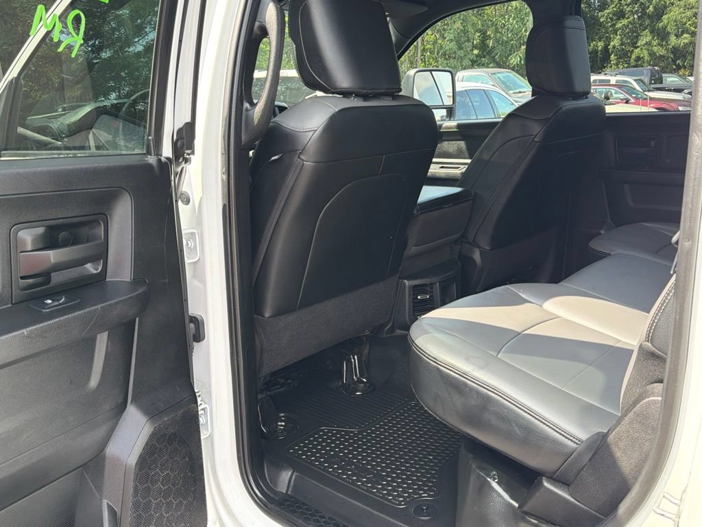 Used 2024 RAM 2500 Tradesman w/ Chrome Appearance Group AWD/4WD image 15