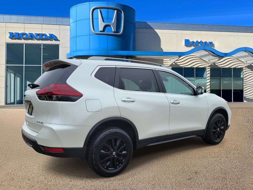 Used 2020 Nissan Rogue SV AWD/4WD image 4