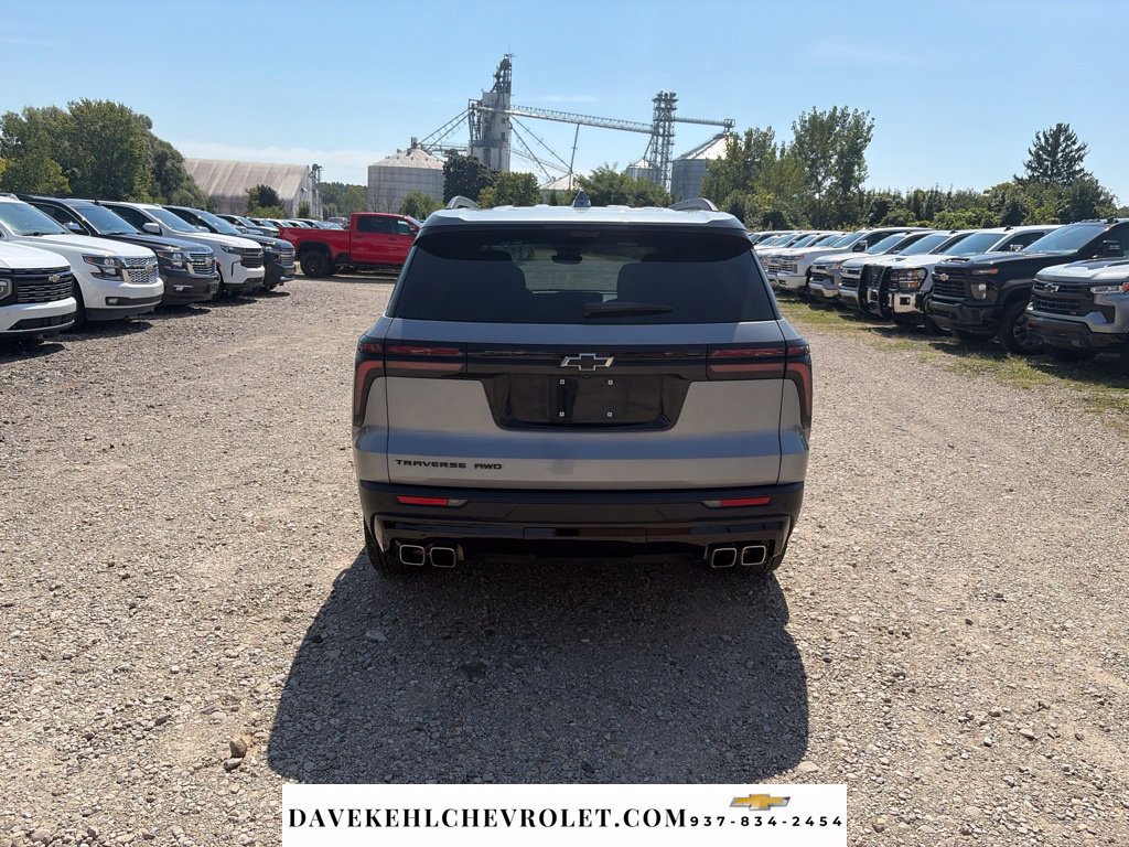 Used 2026 Chevrolet Traverse LT w/ Midnight/Sport Edition AWD/4WD image 5