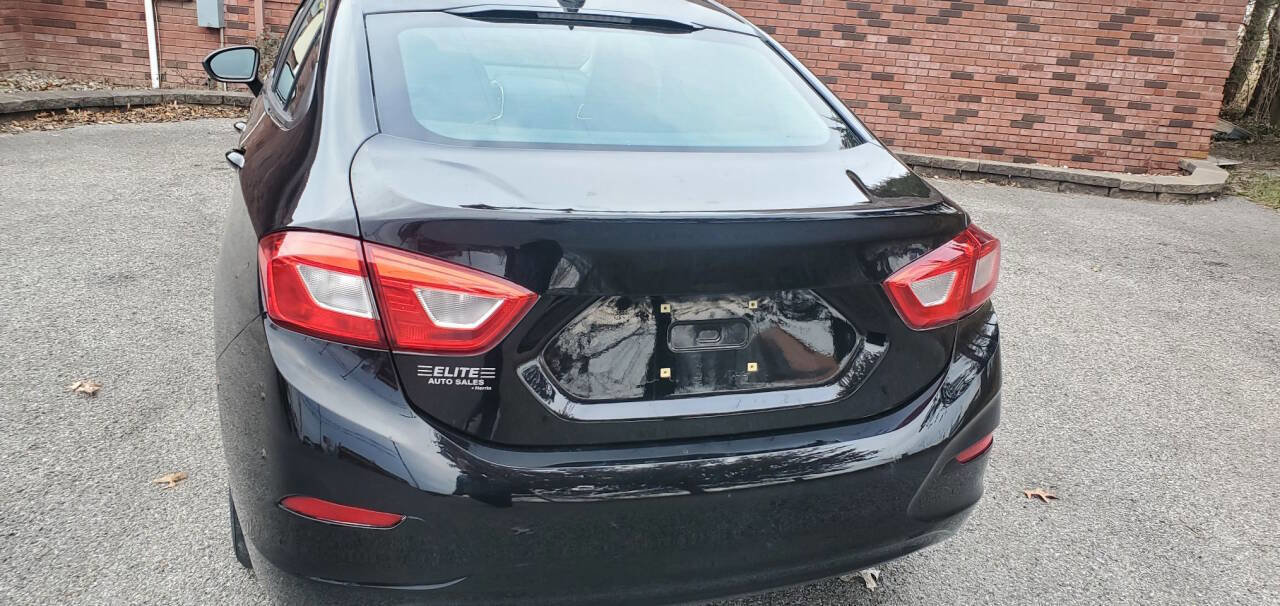 Used 2018 Chevrolet Cruze LS image 6