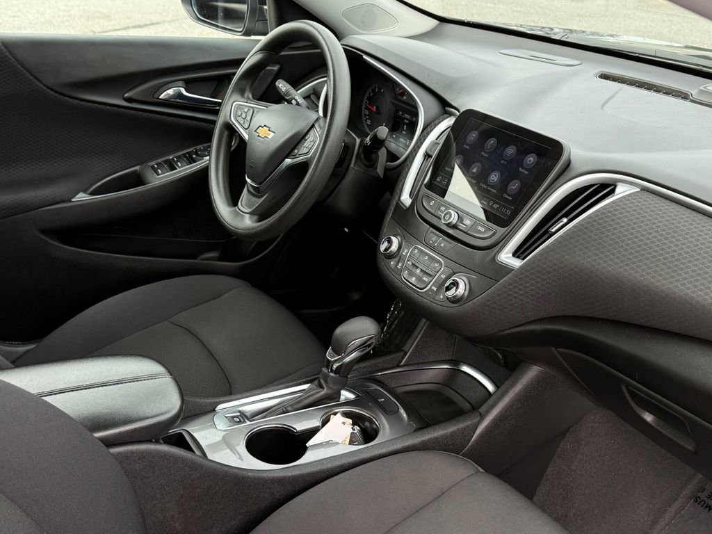 Used 2023 Chevrolet Malibu LT image 8