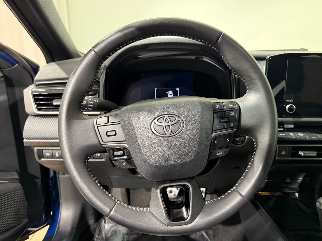 Certified 2025 Toyota Camry SE image 21