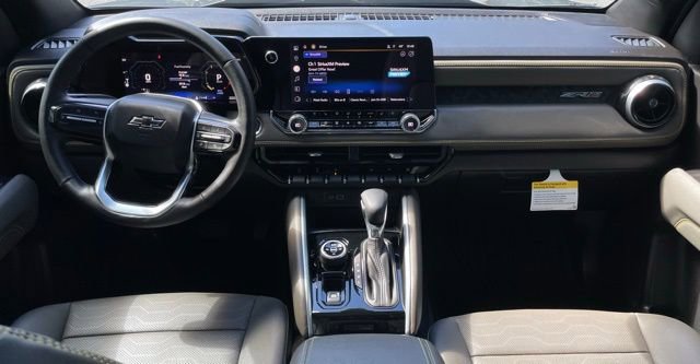 Used 2024 Chevrolet Colorado ZR2 w/ ZR2 Convenience Package III image 18