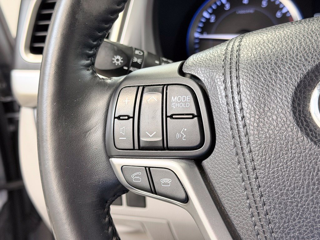 Used 2015 Toyota Highlander XLE AWD/4WD image 49