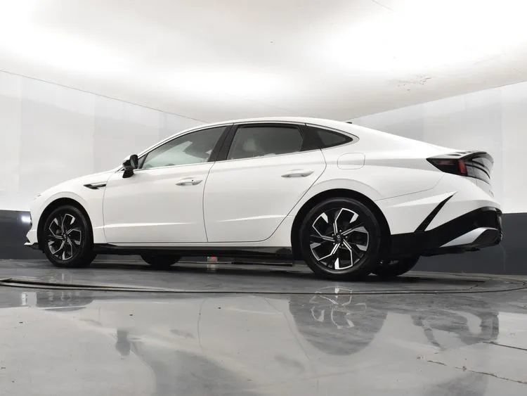 Used 2024 Hyundai Sonata SEL FWD image 12