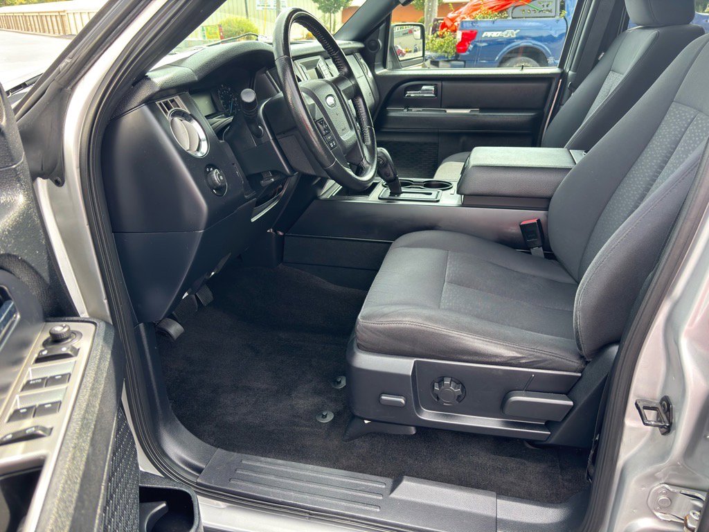Used 2017 Ford Expedition XL w/ Equipment Group 101A AWD/4WD image 13