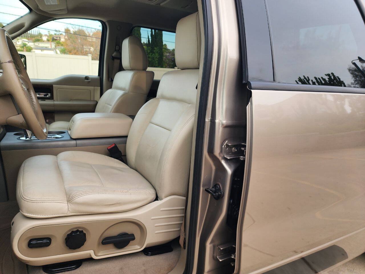Used 2004 Ford F150 Lariat RWD image 15