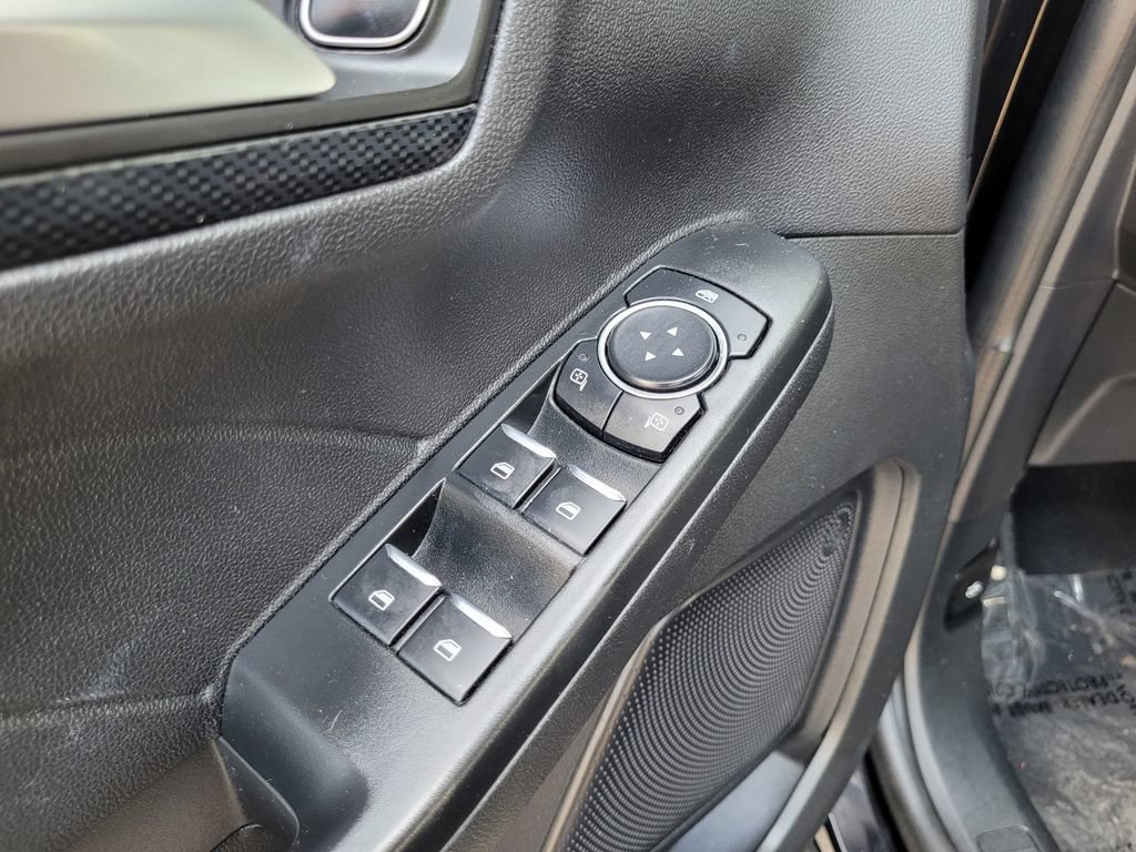 Used 2025 Ford Escape ST-Line FWD image 32
