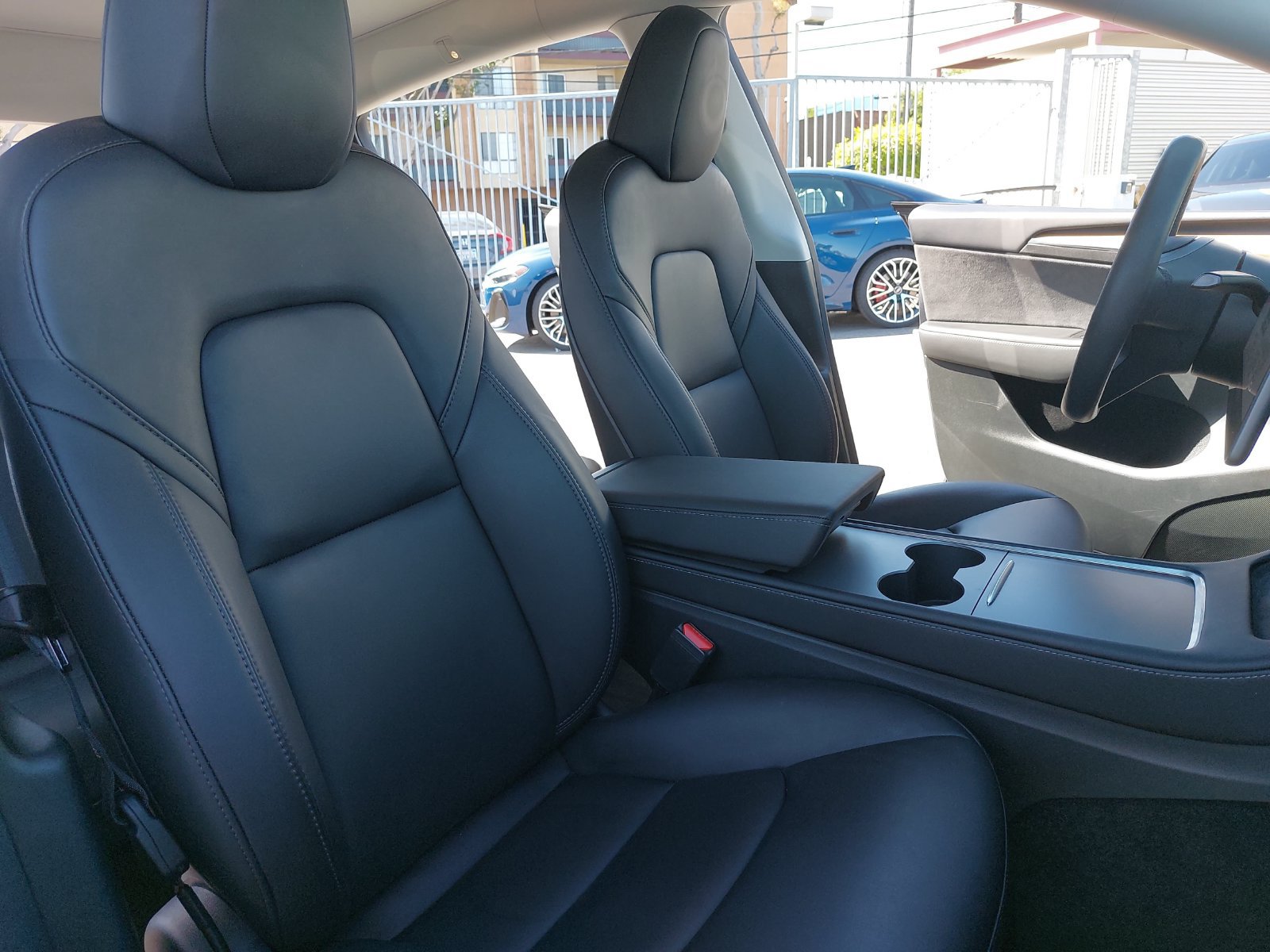 Used 2023 Tesla Model Y 2WD image 10