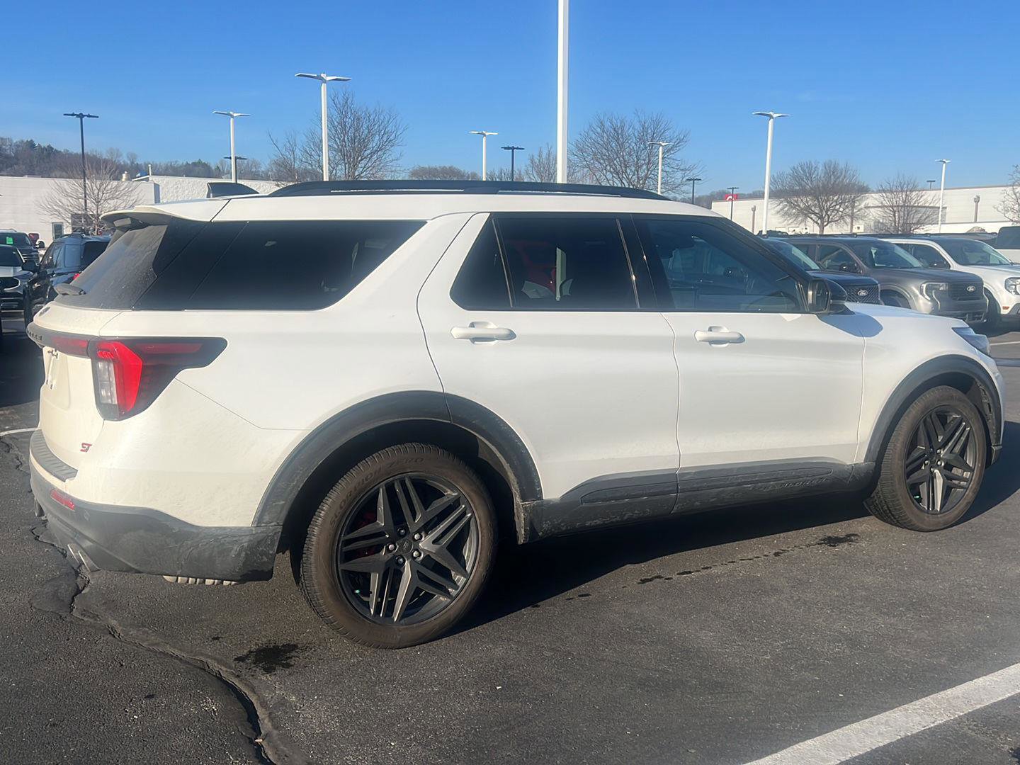 Used 2025 Ford Explorer ST image 5