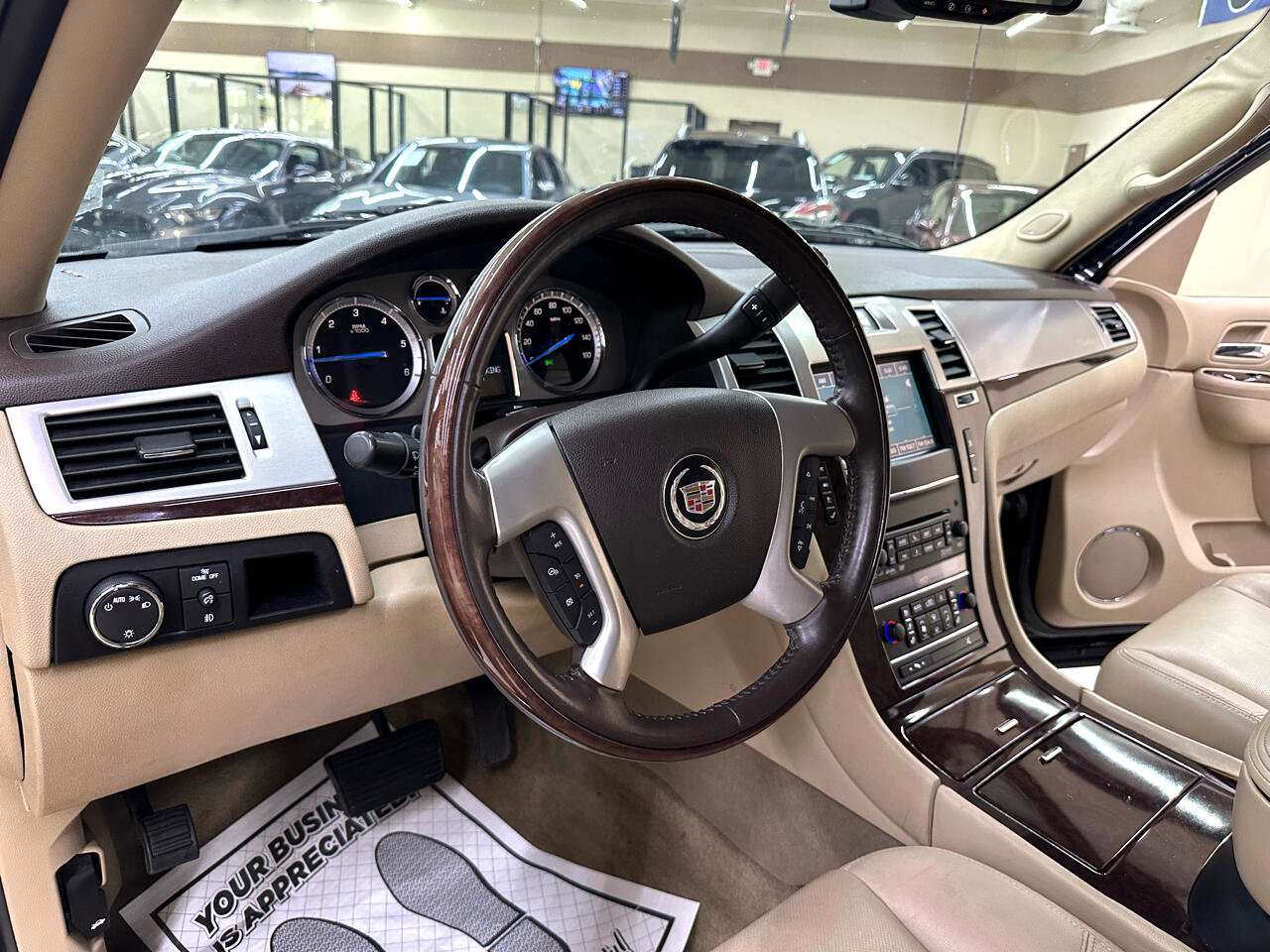 Used 2011 Cadillac Escalade EXT Premium image 19