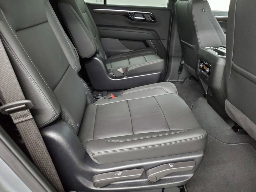 Used 2025 Chevrolet Tahoe Z71 w/ Comfort Package image 21