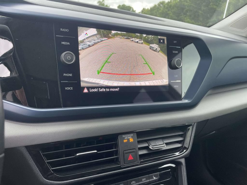 Certified 2023 Volkswagen Taos SE FWD image 26