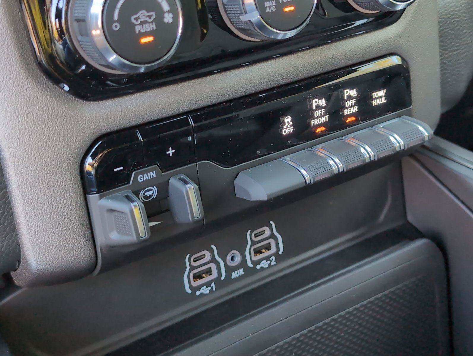 New 2026 RAM 1500 Big Horn AWD/4WD image 17
