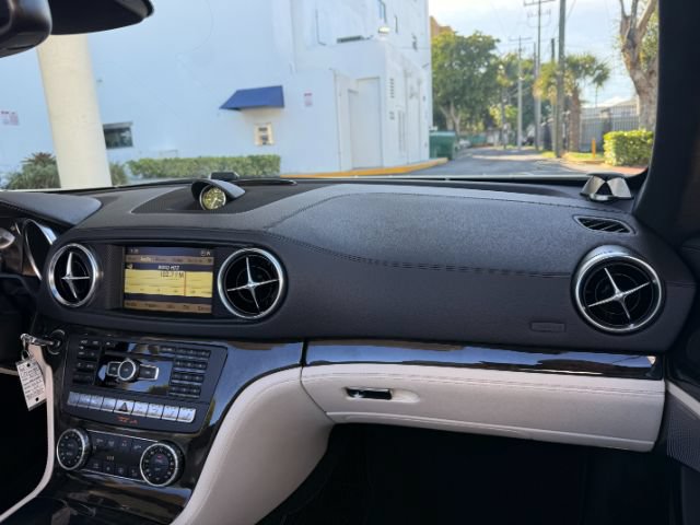 Used 2013 Mercedes-Benz SL 63 AMG image 13