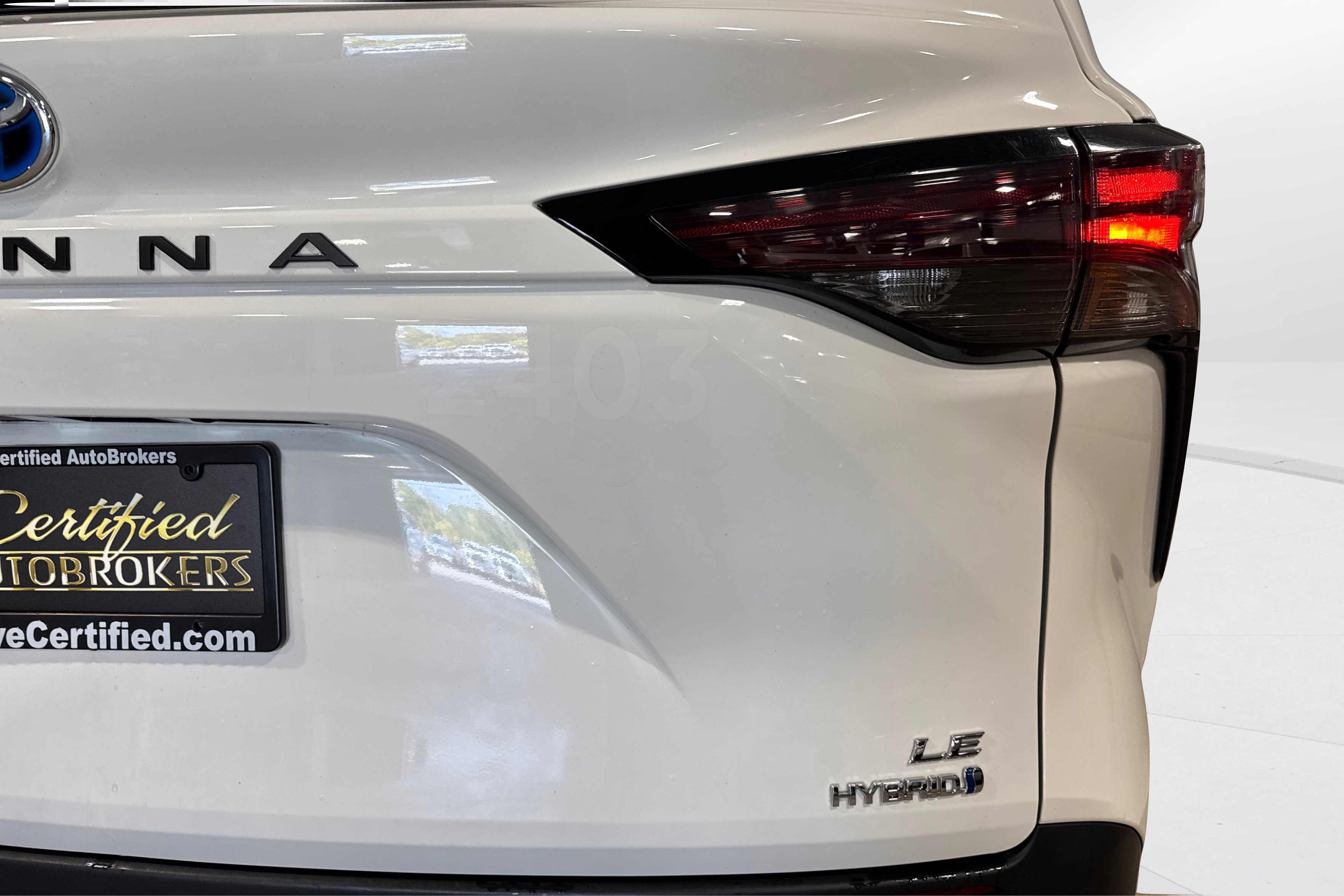 Used 2024 Toyota Sienna LE image 48