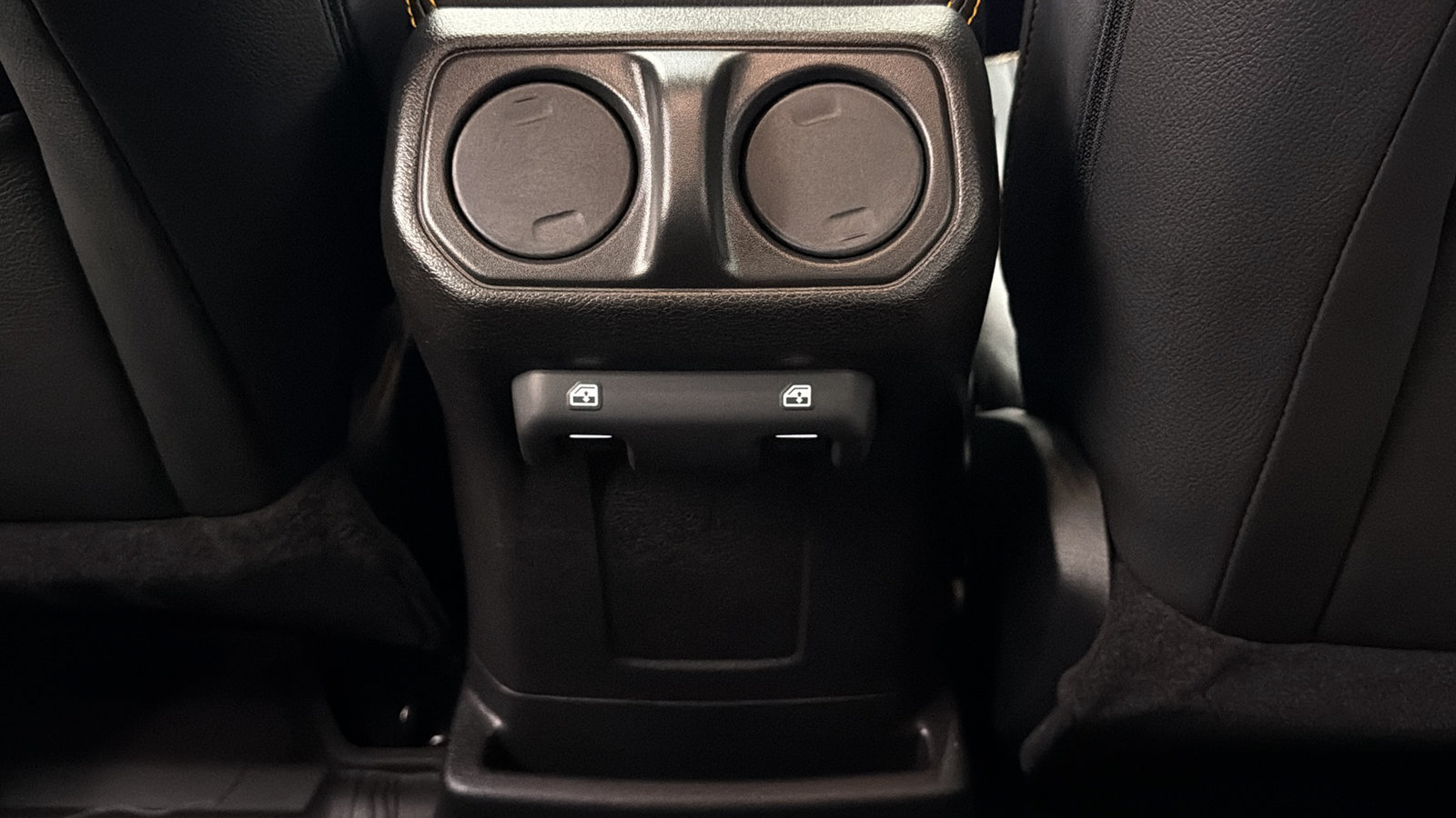 Used 2024 Jeep Wrangler Unlimited AWD/4WD image 34