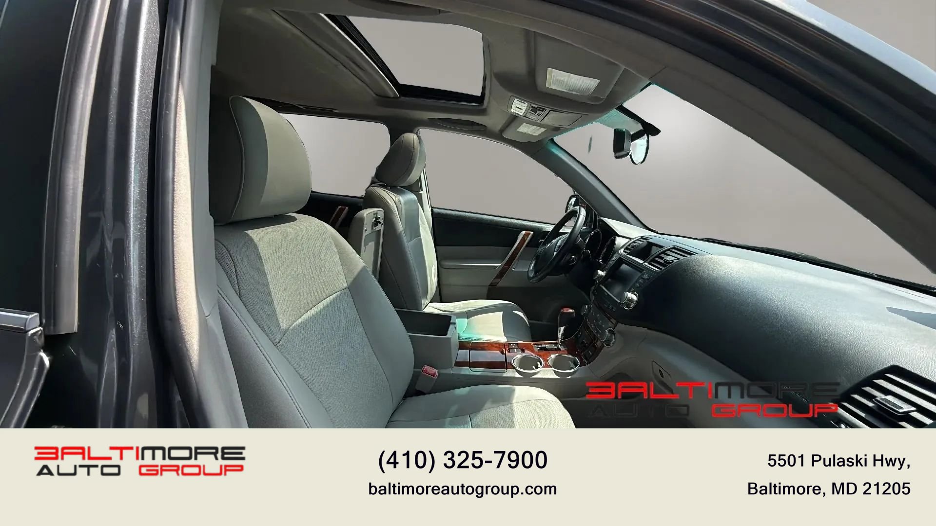 Used 2012 Toyota Highlander Limited w/ Tow Pkg AWD/4WD image 22