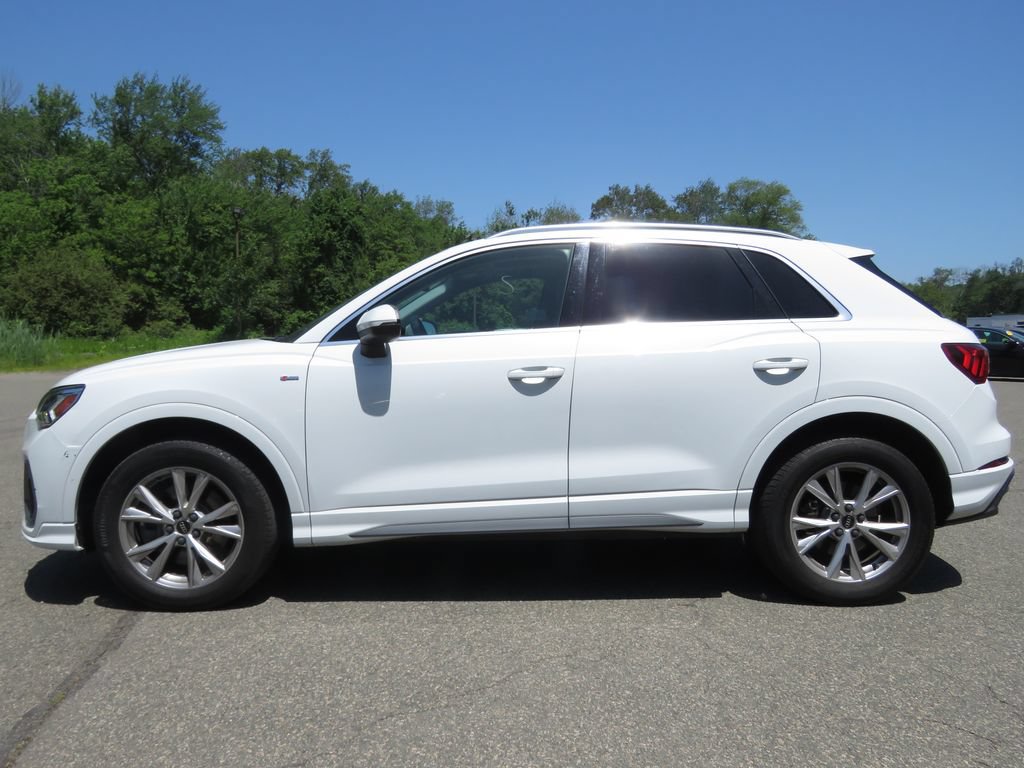 Used 2023 Audi Q3 2.0T Premium Plus w/ Premium Plus Package AWD/4WD image 8