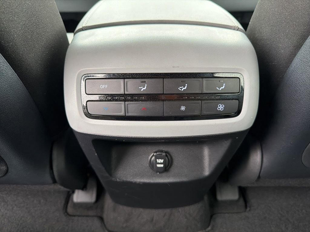 Used 2023 Hyundai Palisade SE image 27