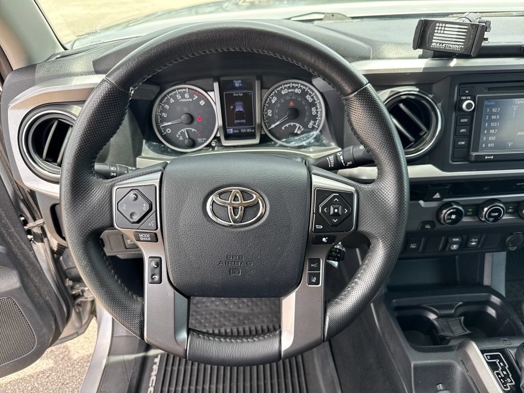 Used 2018 Toyota Tacoma SR5 RWD image 14