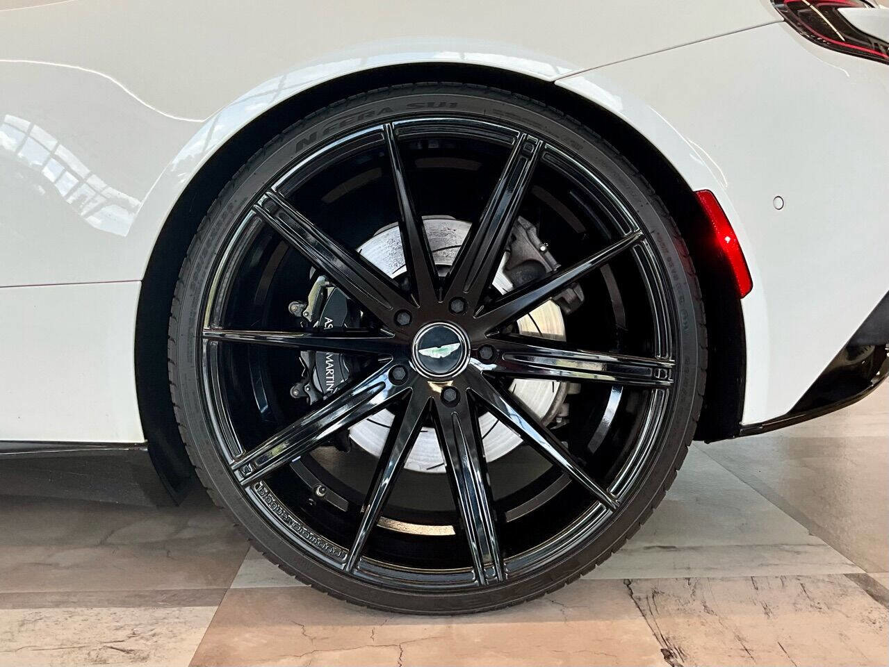 Used 2018 Aston Martin DB11 V12 image 47