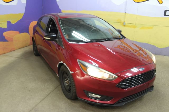 Used 2016 Ford Focus SE w/ Equipment Group 201A FWD image 2