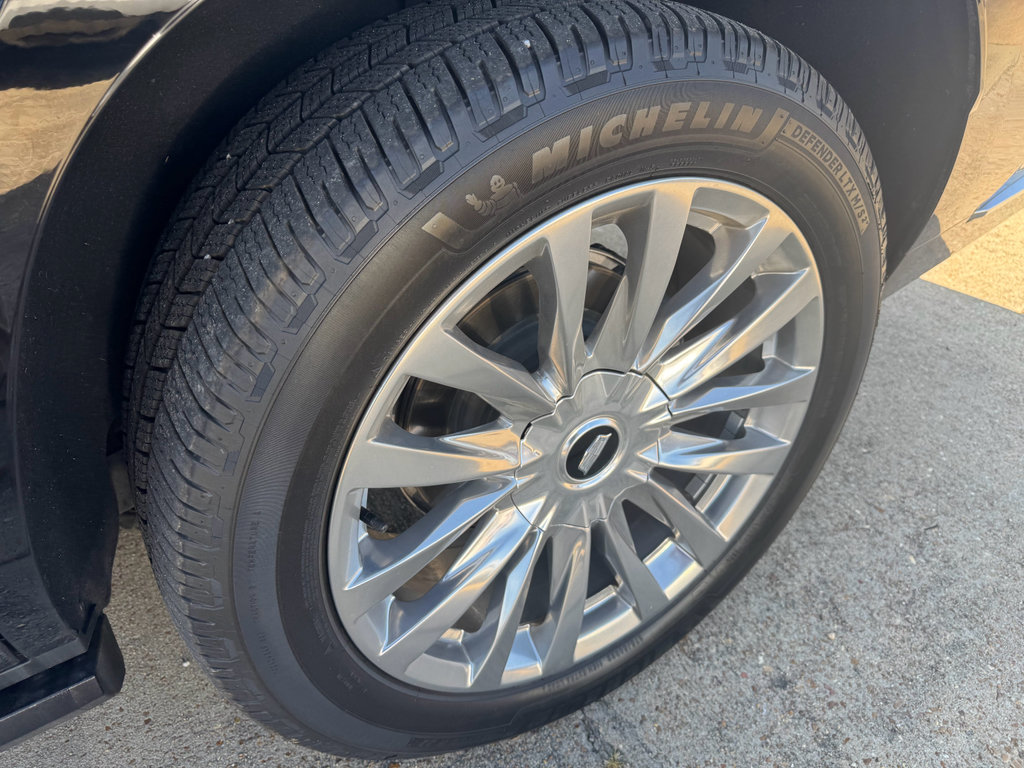 Used 2021 Cadillac Escalade Premium Luxury w/ Driver Assist Tech Package image 10